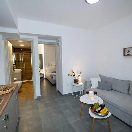 Sofia's * Kamari (Santorini)