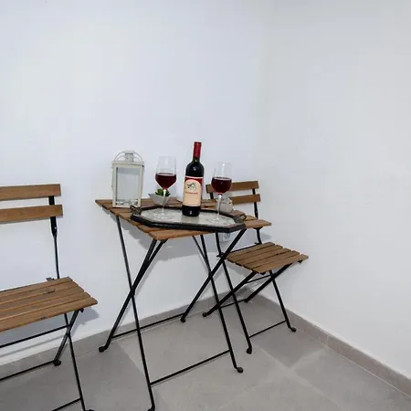 Sofia's Kamari (Santorini)